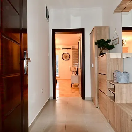 Tara Sunset View Apartament *